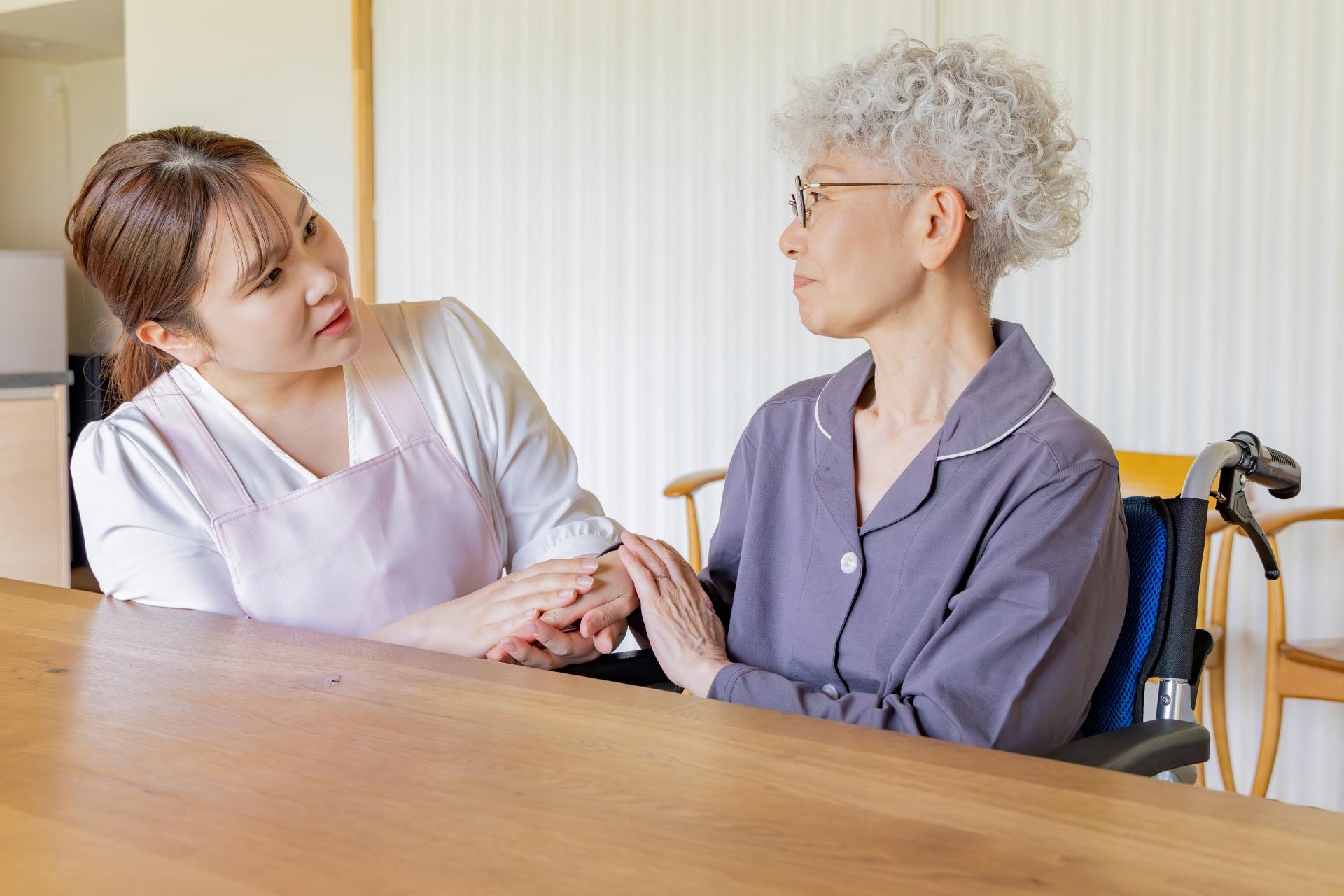 心温まる支援を！介護職・ホームヘルパーの仕事
